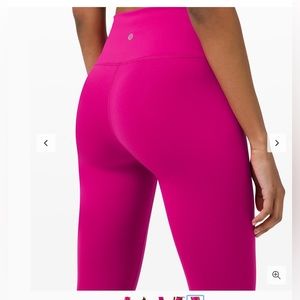 NWOT RIPENED RASPBERRY LULULEMON WUNDER TRAIN - very cute size 4 -28”